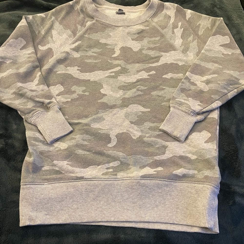 Aerie Gray Camo Women’s Crewneck